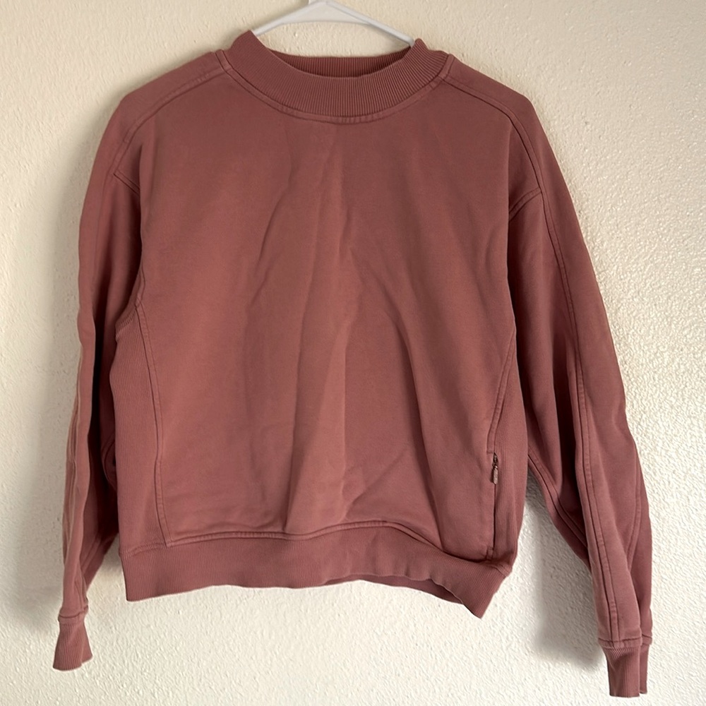 Lululemon women sweatshirt pink sz 4